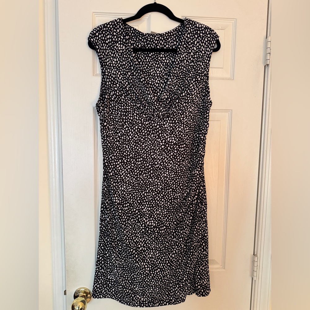 Kenneth Cole New York Black and White Patterned Midi Dress
